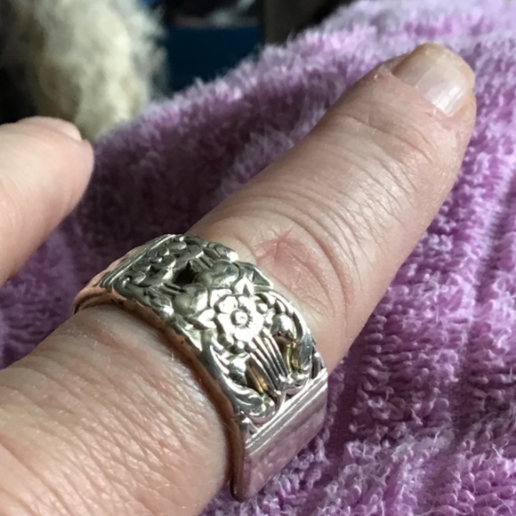 🔥 2 for 50$ 💥 Silver Cutlery Ring - Picture 4 of 4